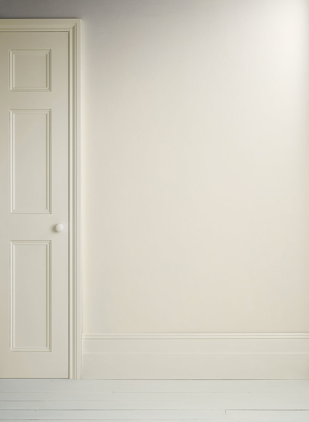 Old White Satin – Chalk Paint