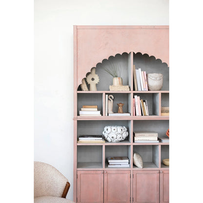 Armoire en Bois et MDF avec Bordure Festonnée, 14 compartiments et 4 portes.